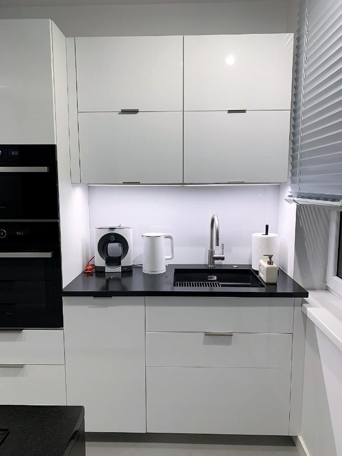 A Modern Apartment For 2 People Krakau Buitenkant foto
